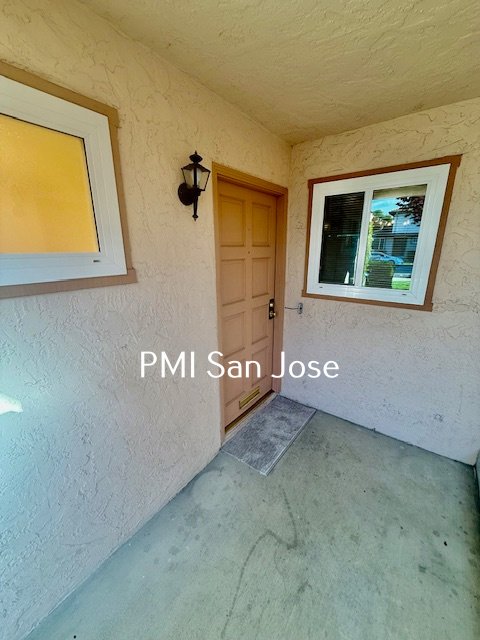 2 Bed 1.5 Bath townhome for rent in West San Jose property image