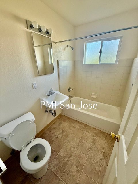 856 Monroe St - Unit 5 property image