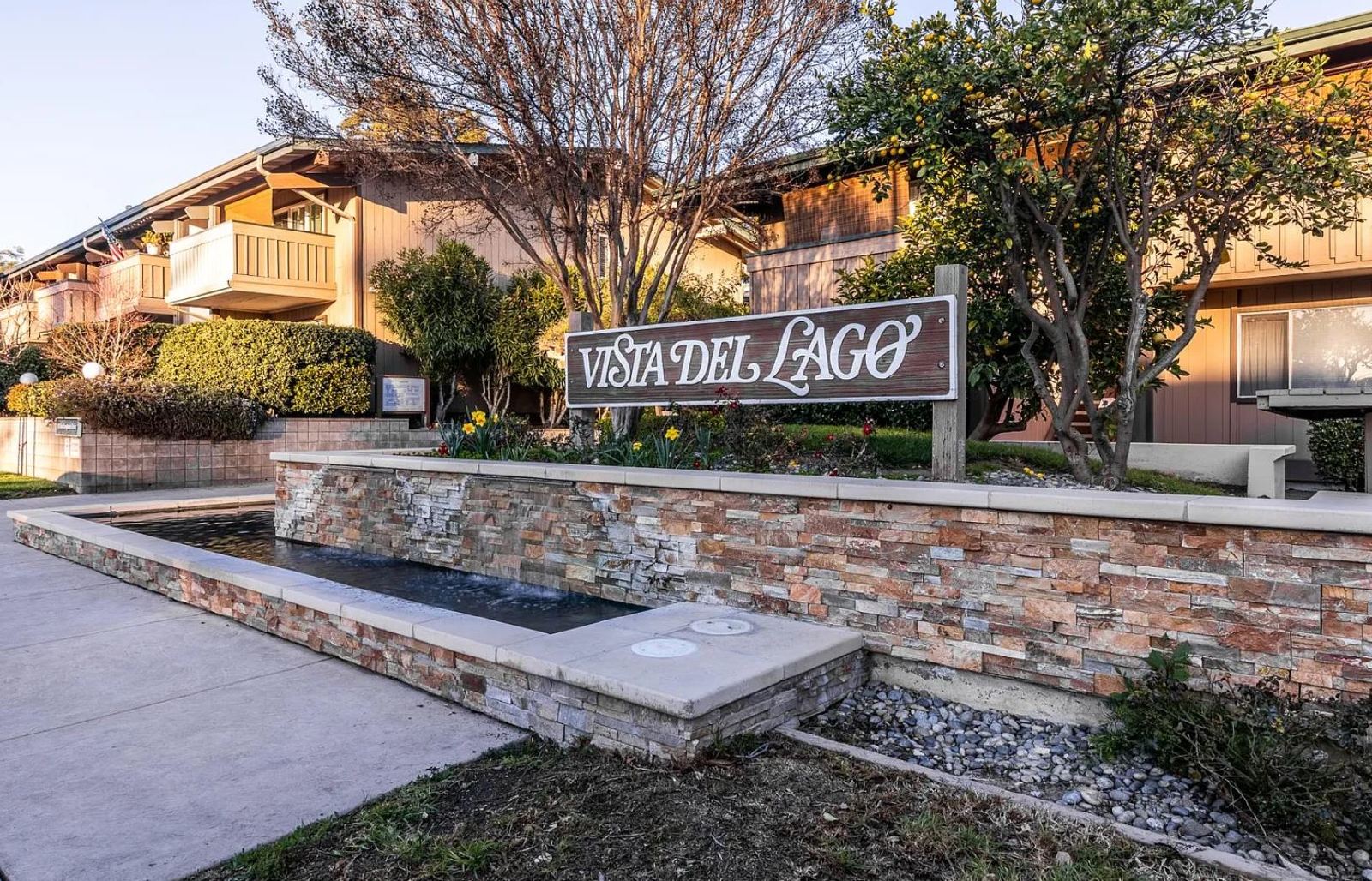 1 Bed 1 Bath 681sqft condo available in Santa Clara property image