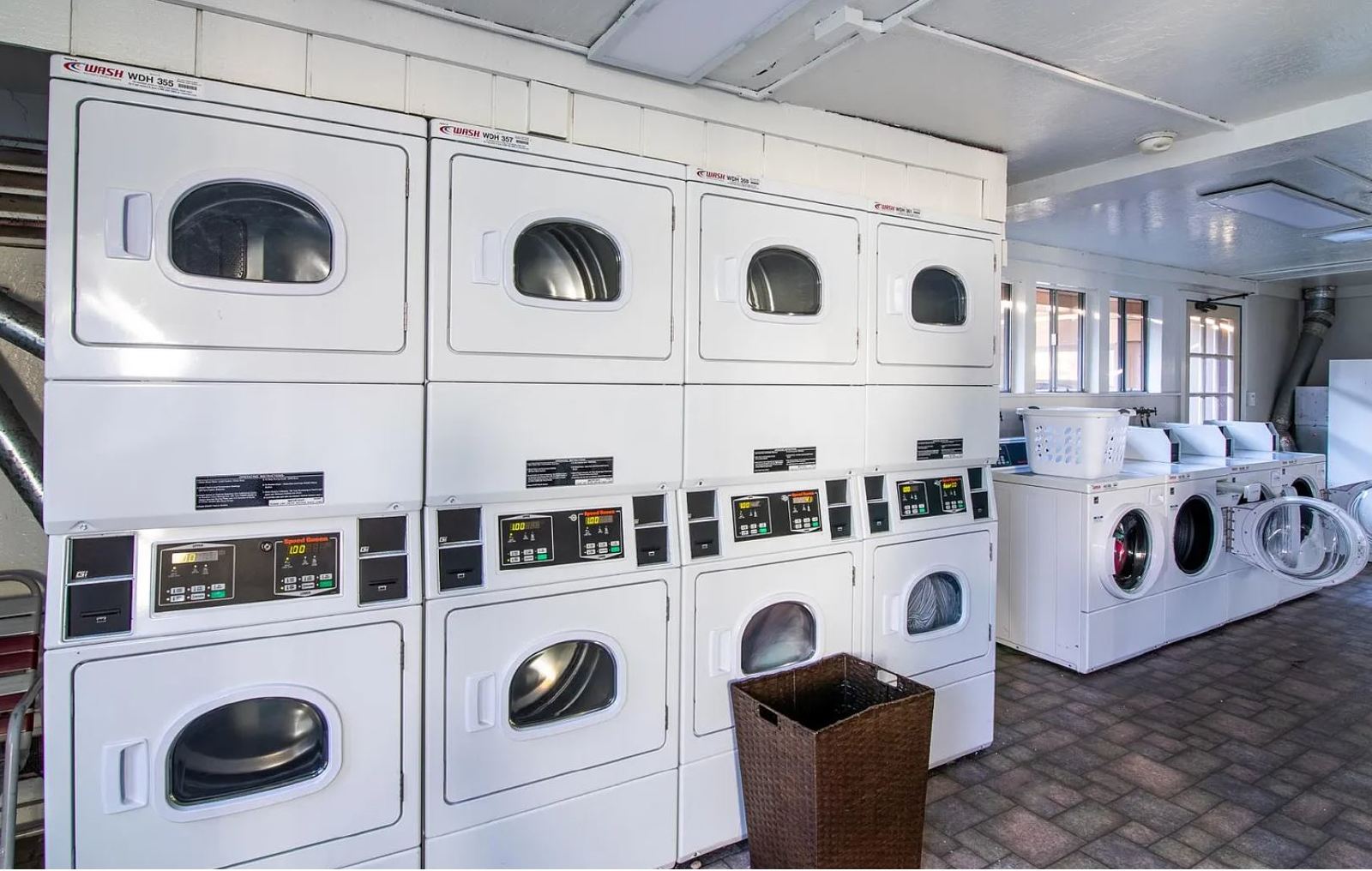 1 Bed 1 Bath 681sqft condo available in Santa Clara property image