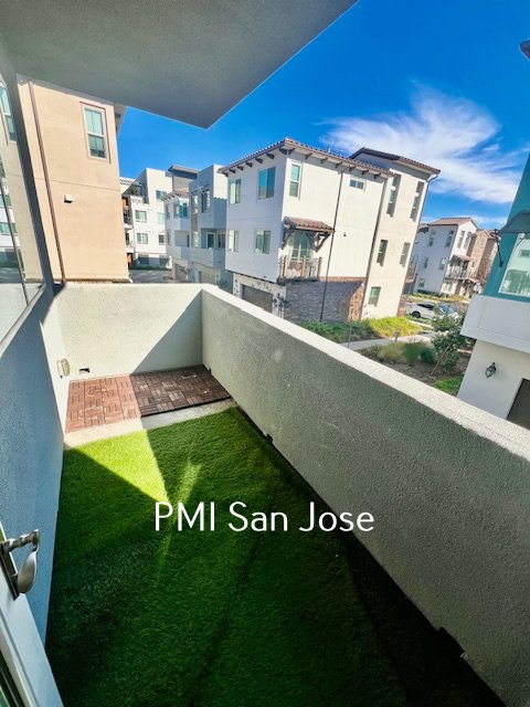 4 Bed 3.5 Bath home available in Communication Hill property image