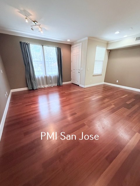 3 Bed 3.5 Bath Townhome available in San Jose property image