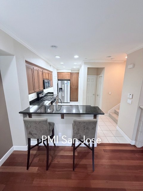 3 Bed 3.5 Bath Townhome available in San Jose property image