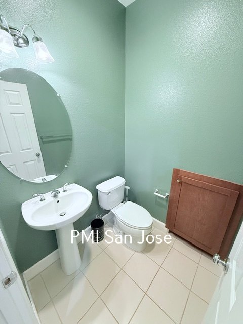 3 Bed 3.5 Bath Townhome available in San Jose property image