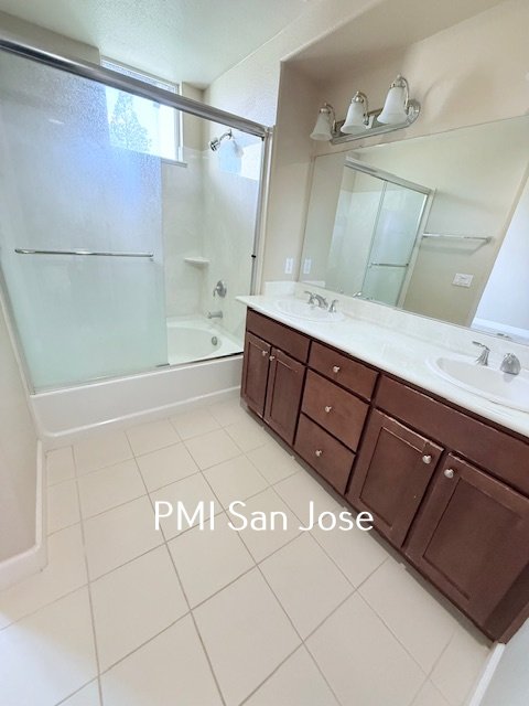 3 Bed 3.5 Bath Townhome available in San Jose property image