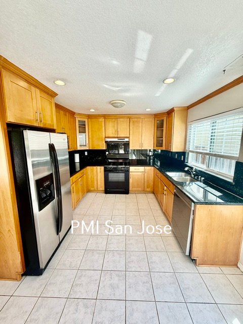 4 Bed 2 Bath home for rent in San Jose property image
