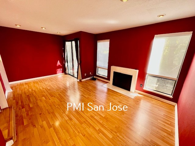 2 Bed 2.5 Bath 1,614sqft townhome in Mountain View property image